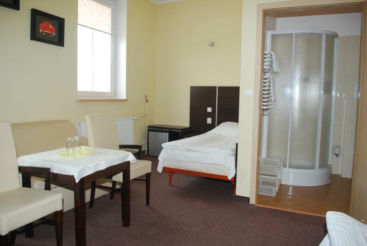 Hotel 104 Stargard in Pommern Zimmer foto