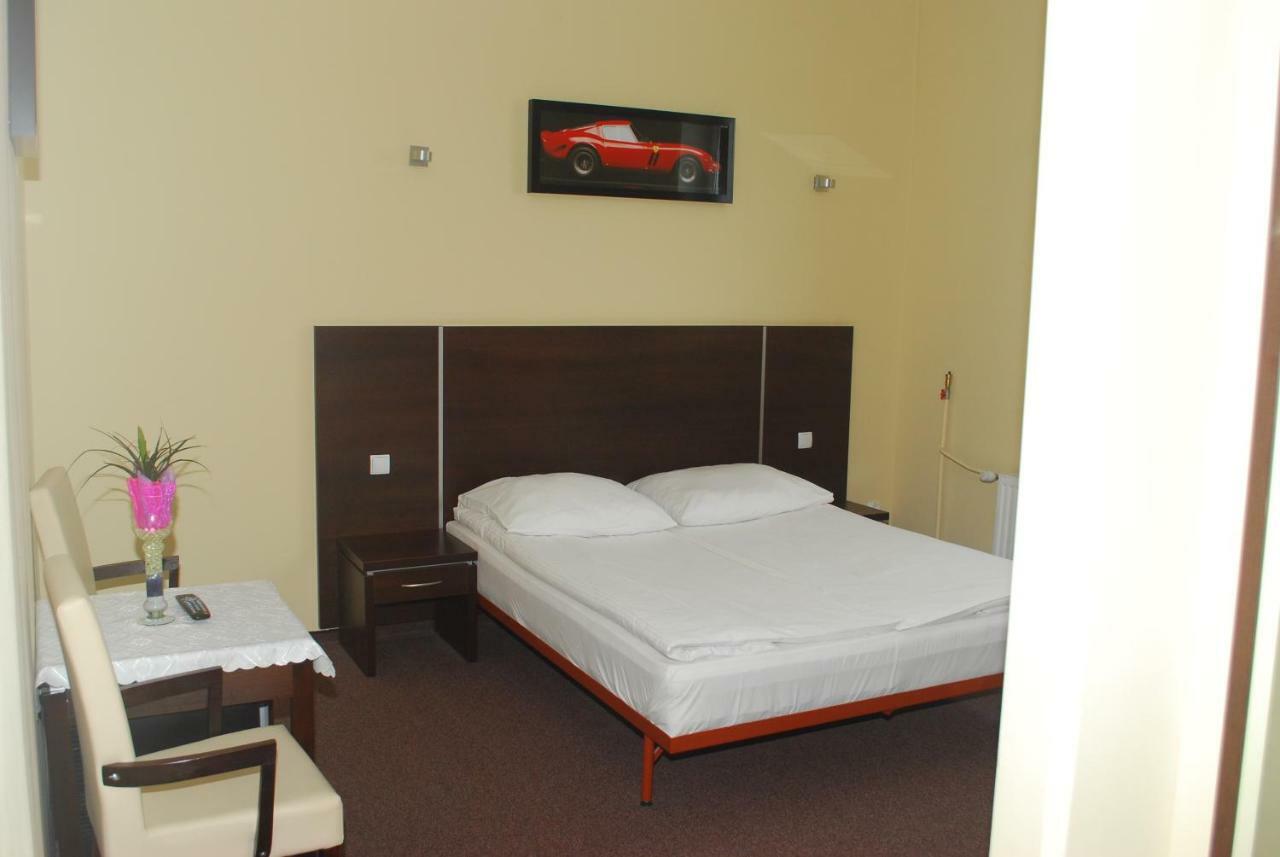 Hotel 104 Stargard in Pommern Zimmer foto