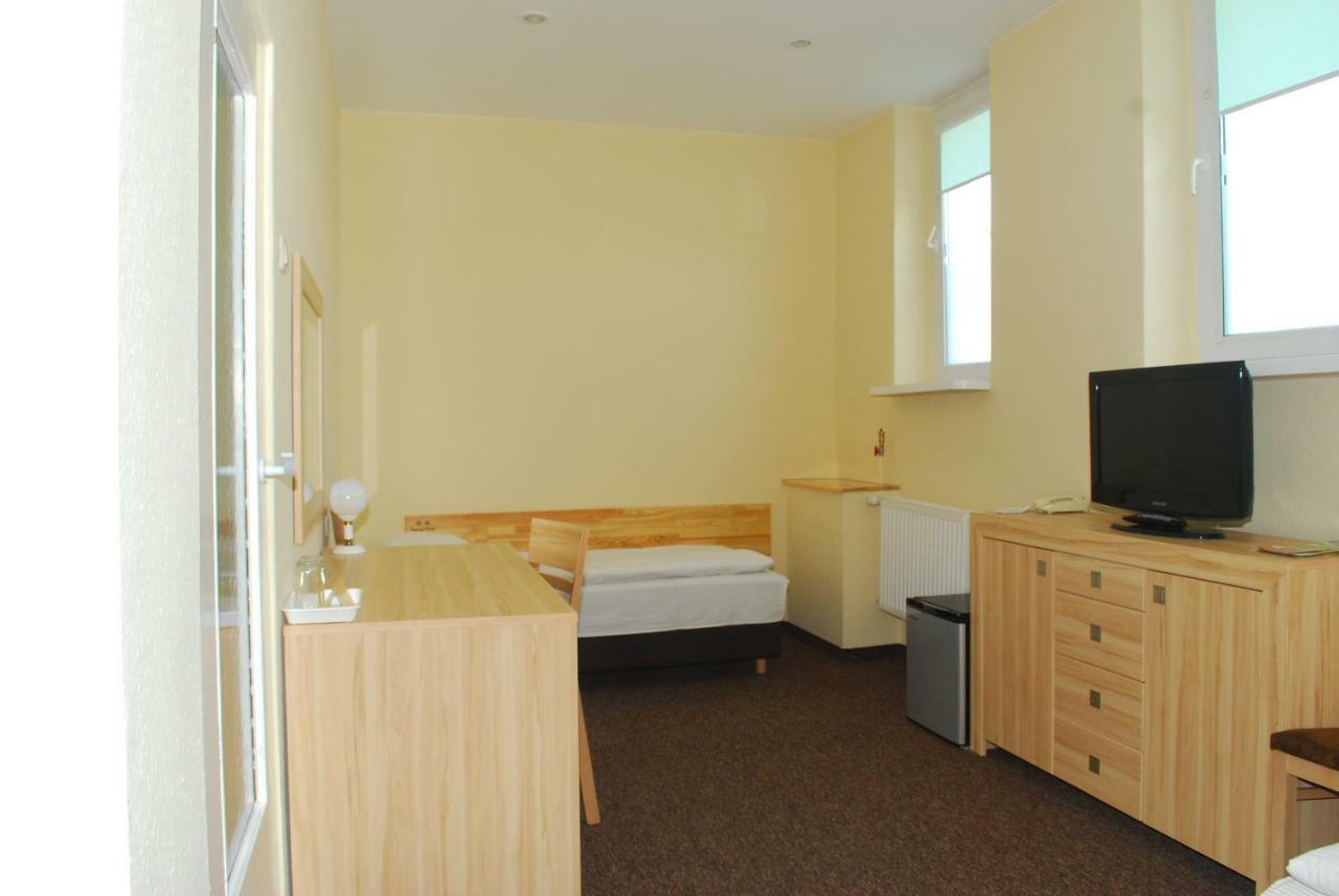 Hotel 104 Stargard in Pommern Zimmer foto